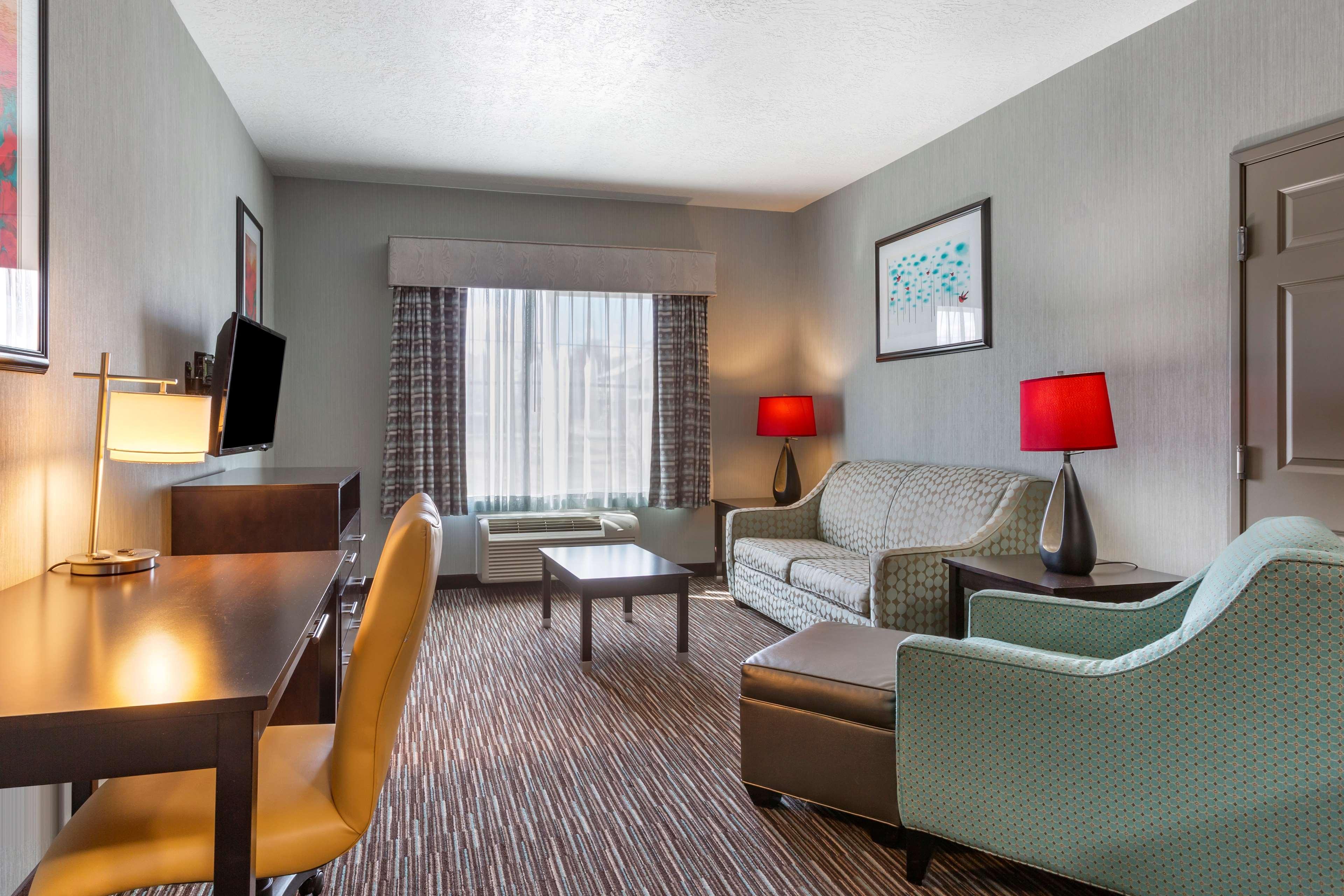 Best Western Plus Gallup Inn & Suites Bagian luar foto