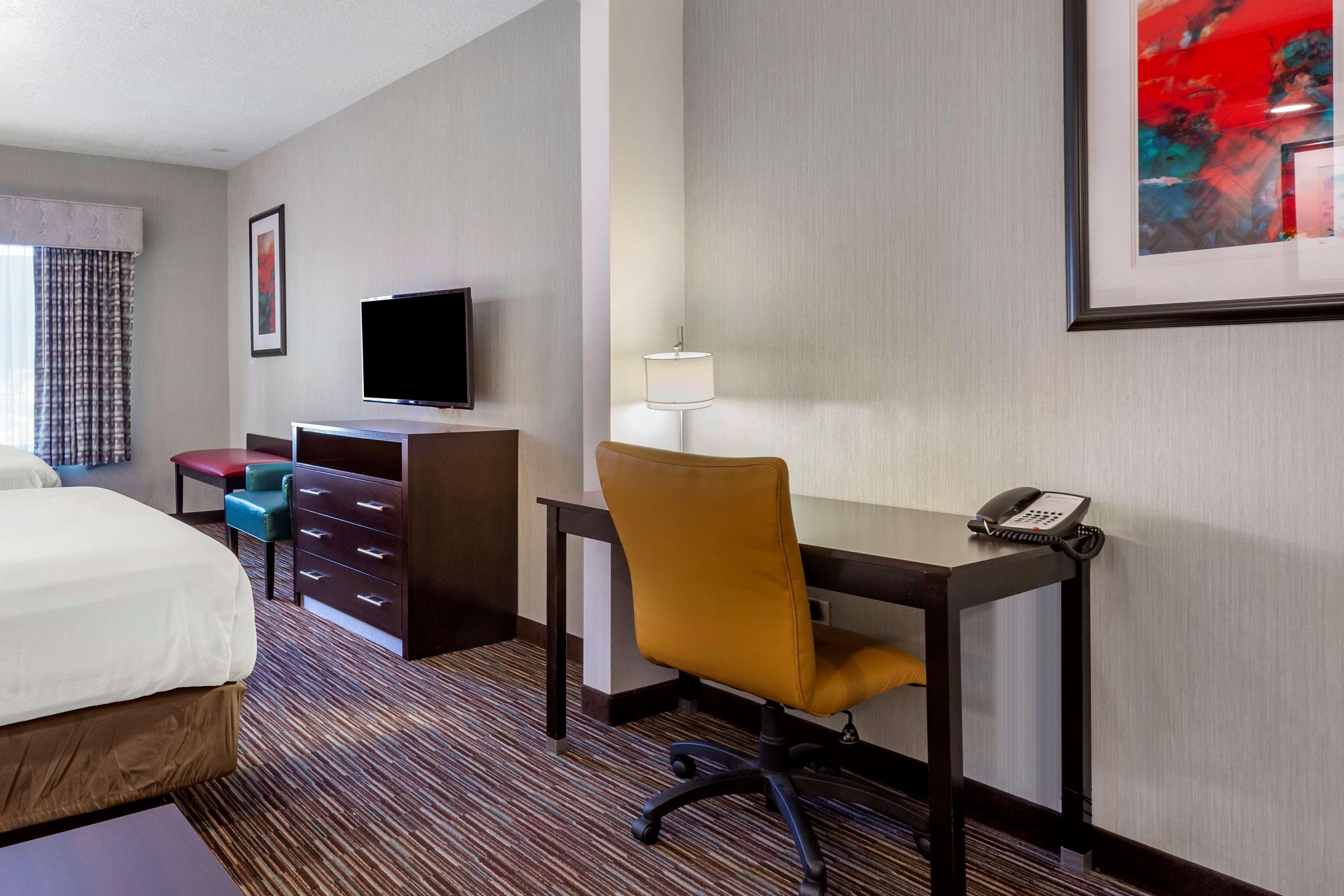 Best Western Plus Gallup Inn & Suites Bagian luar foto