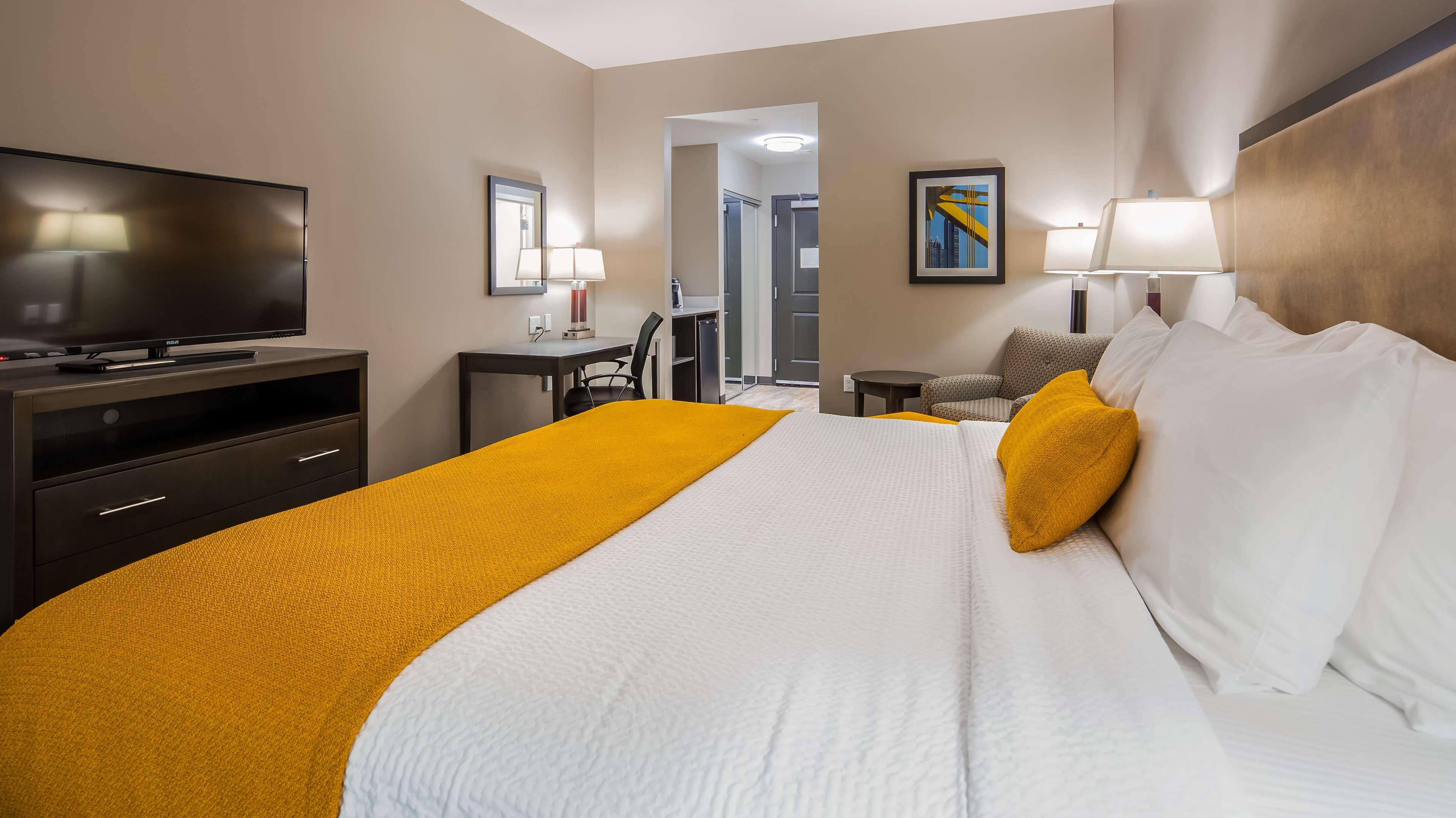 Best Western Plus Gallup Inn & Suites Bagian luar foto