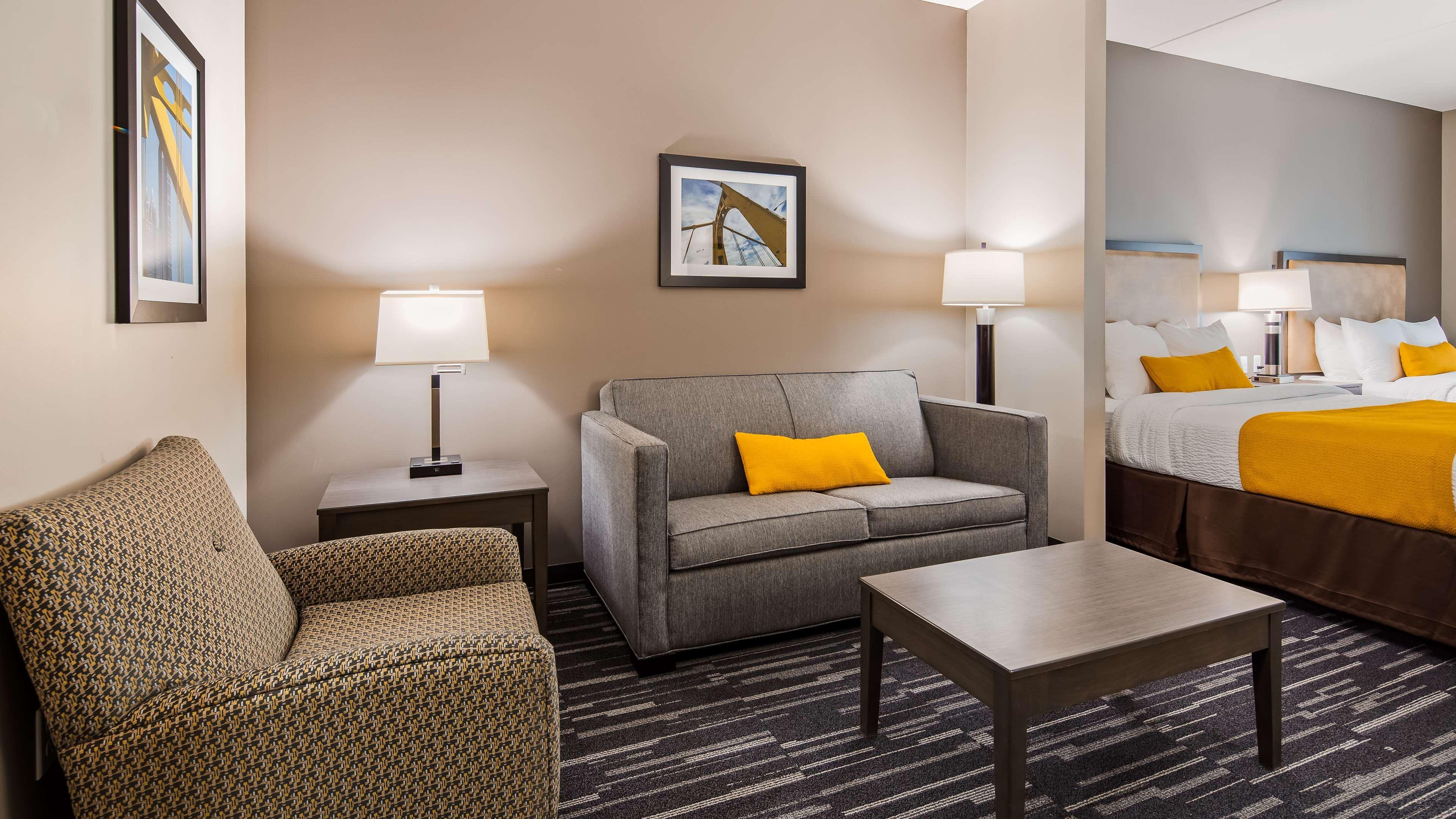 Best Western Plus Gallup Inn & Suites Bagian luar foto