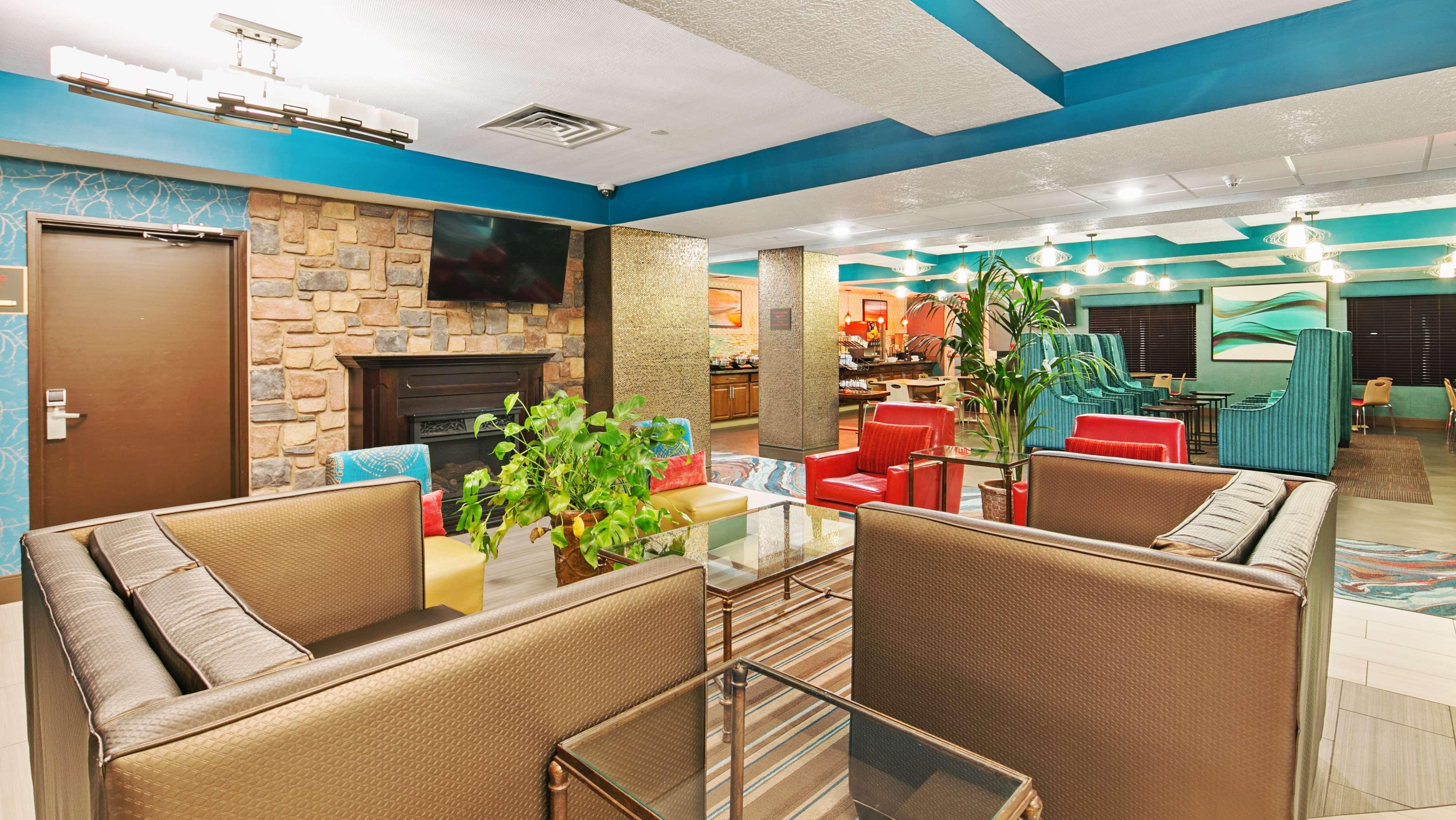 Best Western Plus Gallup Inn & Suites Bagian luar foto