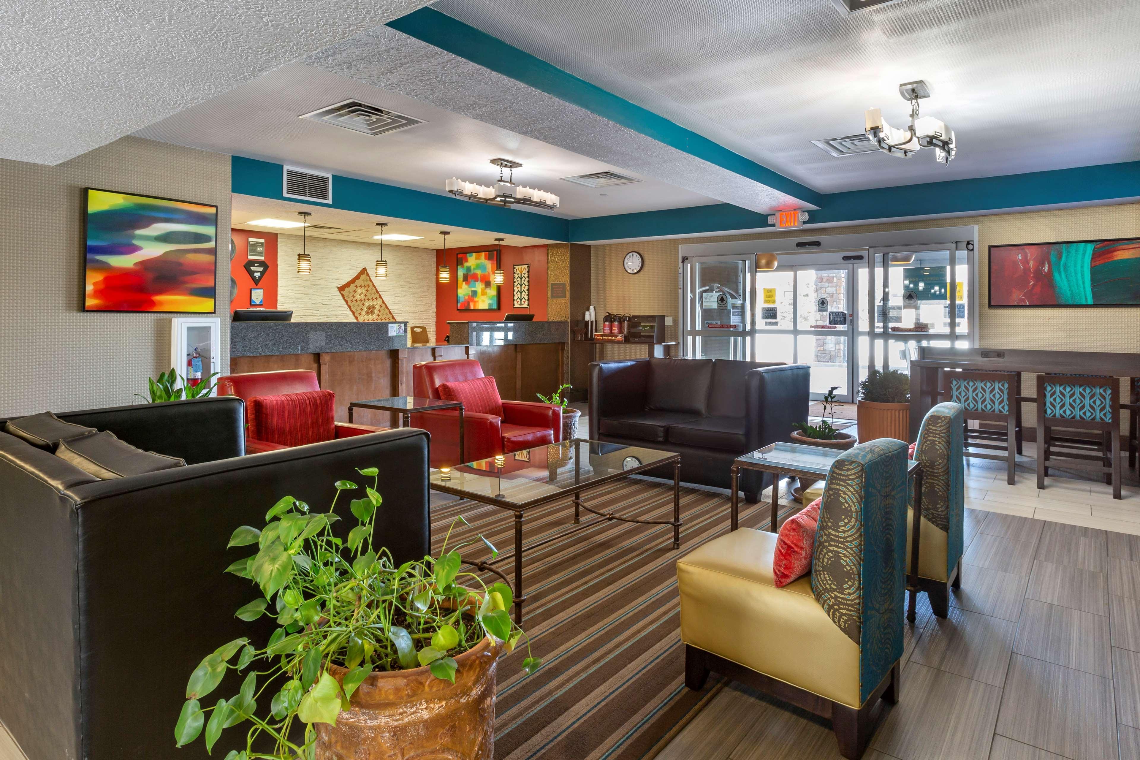 Best Western Plus Gallup Inn & Suites Bagian luar foto