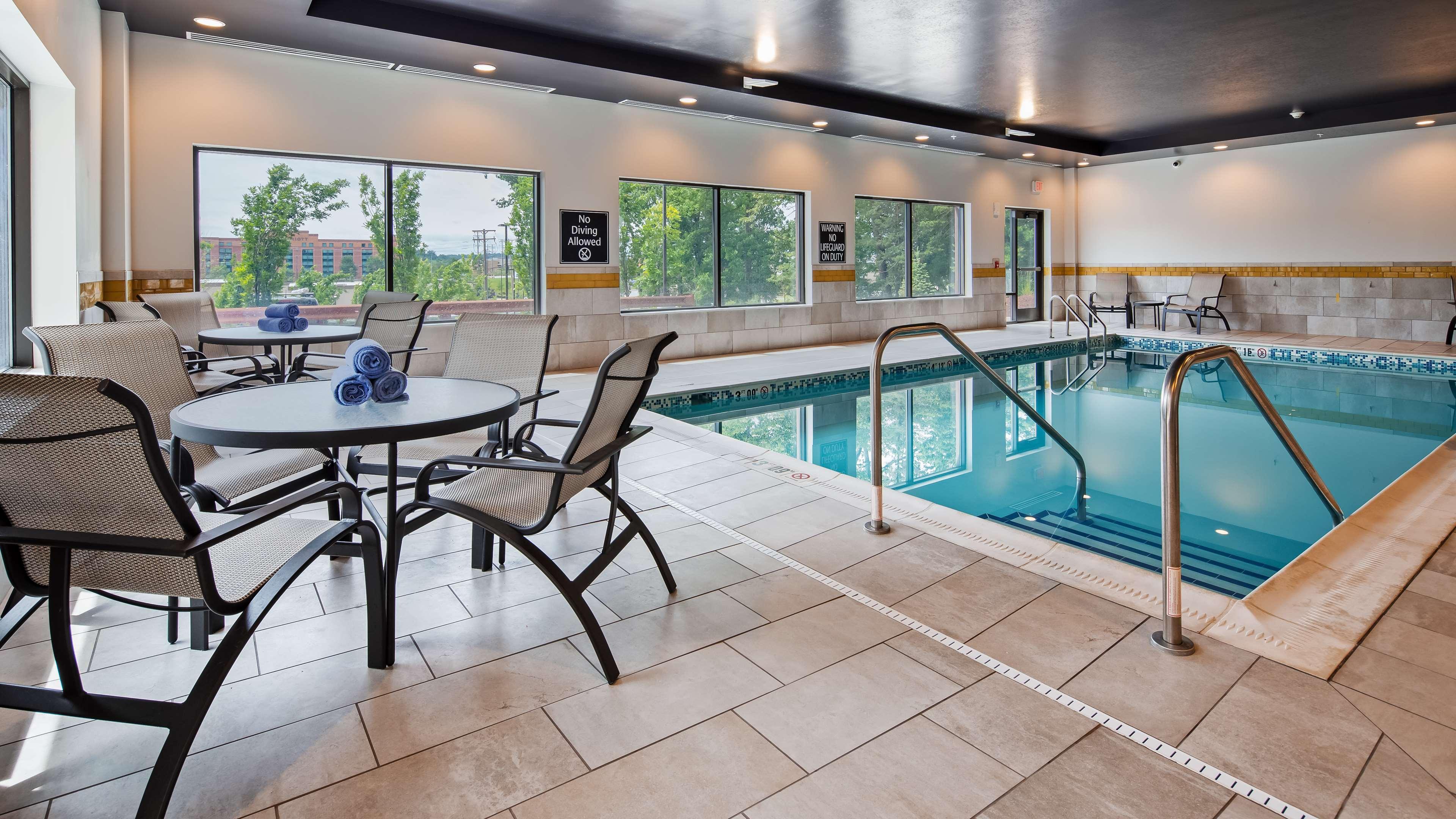 Best Western Plus Gallup Inn & Suites Bagian luar foto