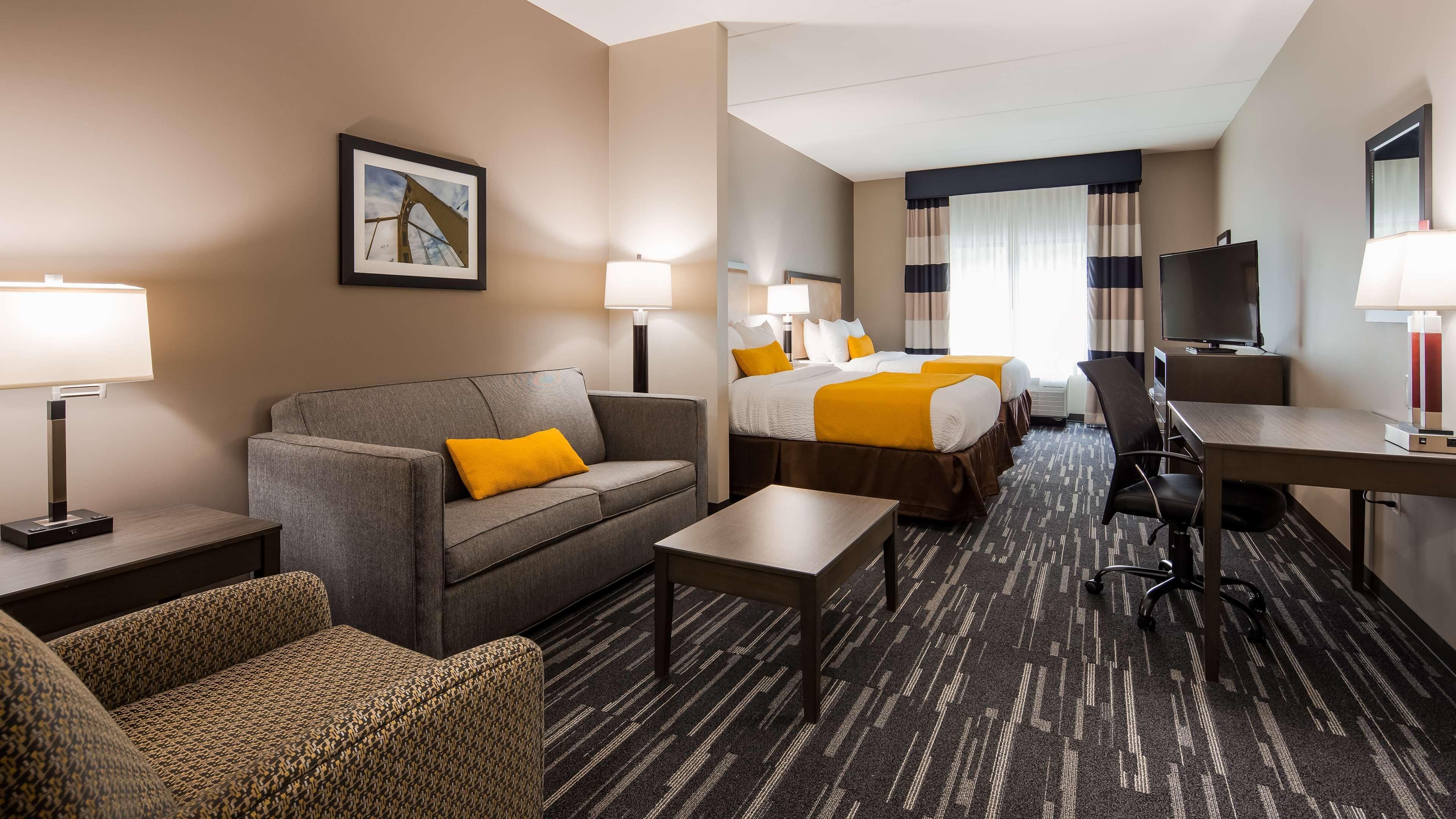 Best Western Plus Gallup Inn & Suites Bagian luar foto
