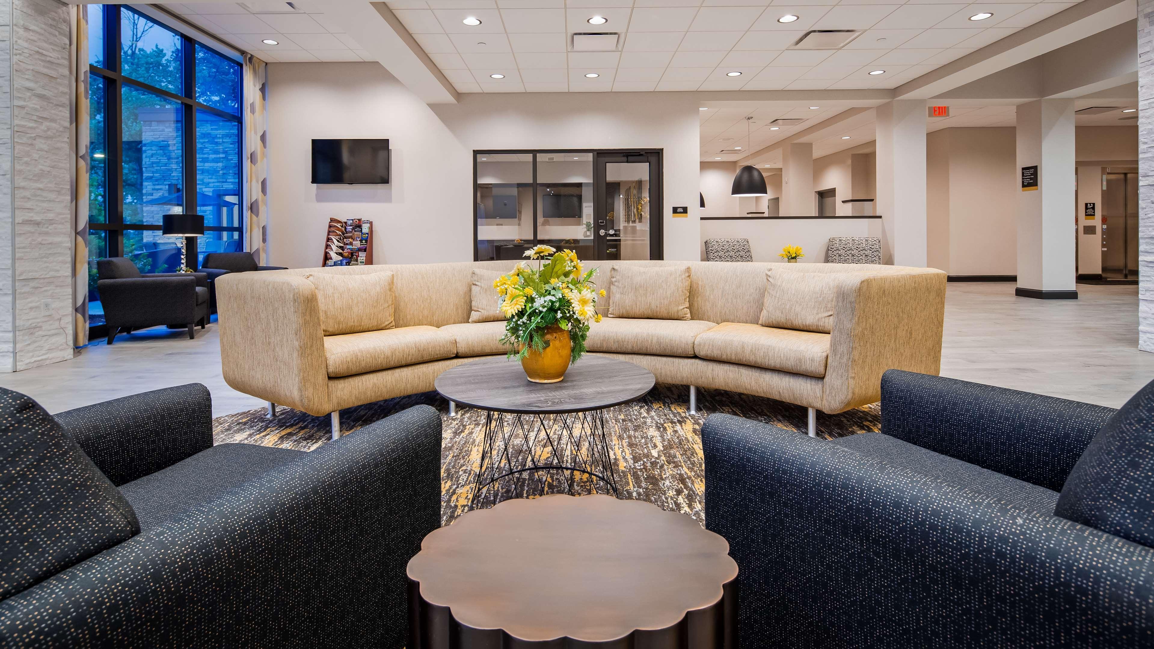 Best Western Plus Gallup Inn & Suites Bagian luar foto